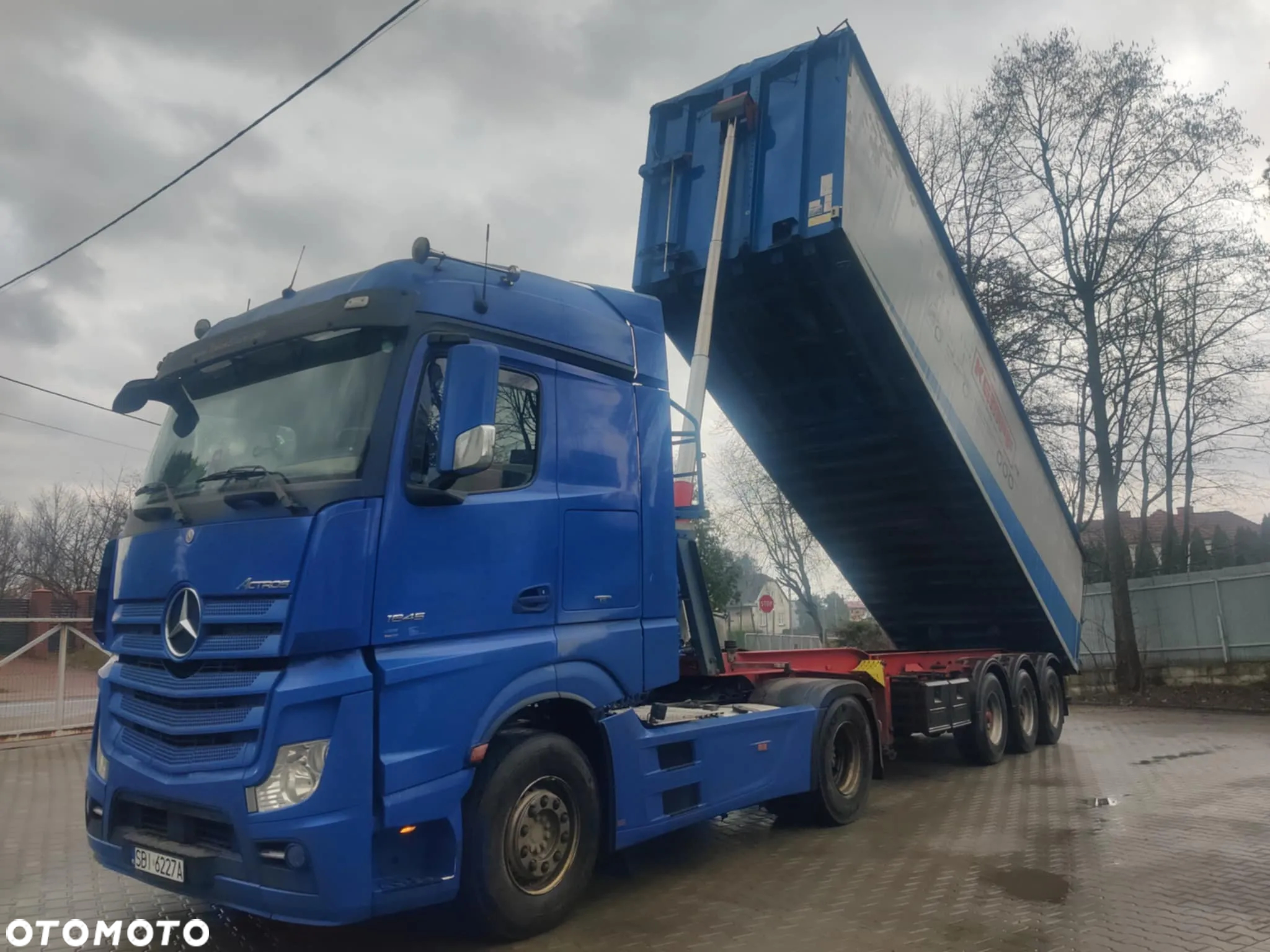 Mercedes-Benz Actros - 3