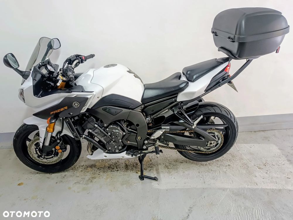Yamaha FZ8 - 10