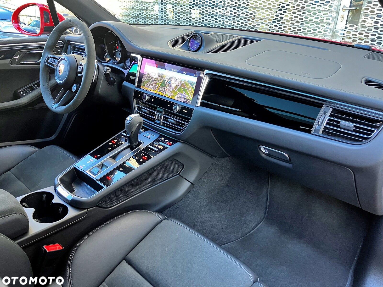 Porsche Macan - 25