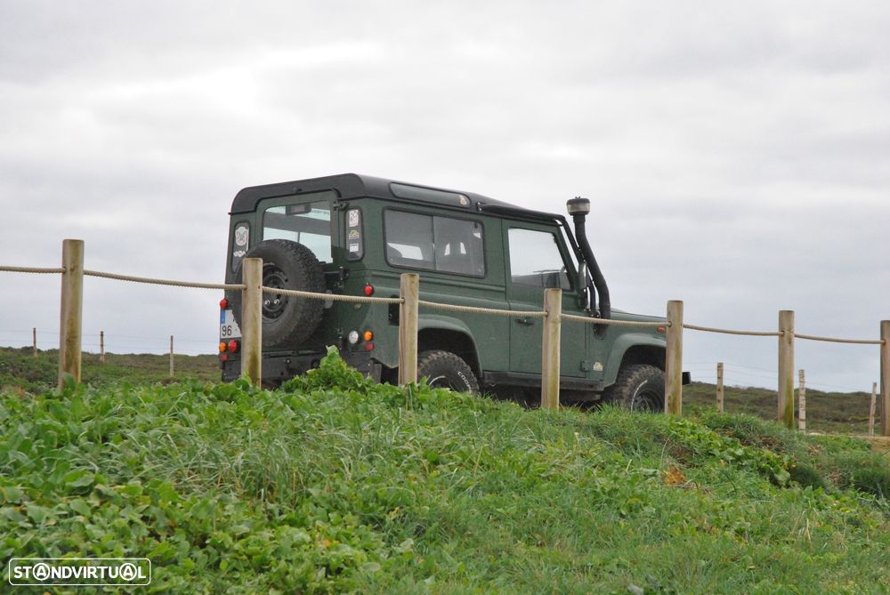 Land Rover Defender 90 2.5 TD5 Metal Top - 10