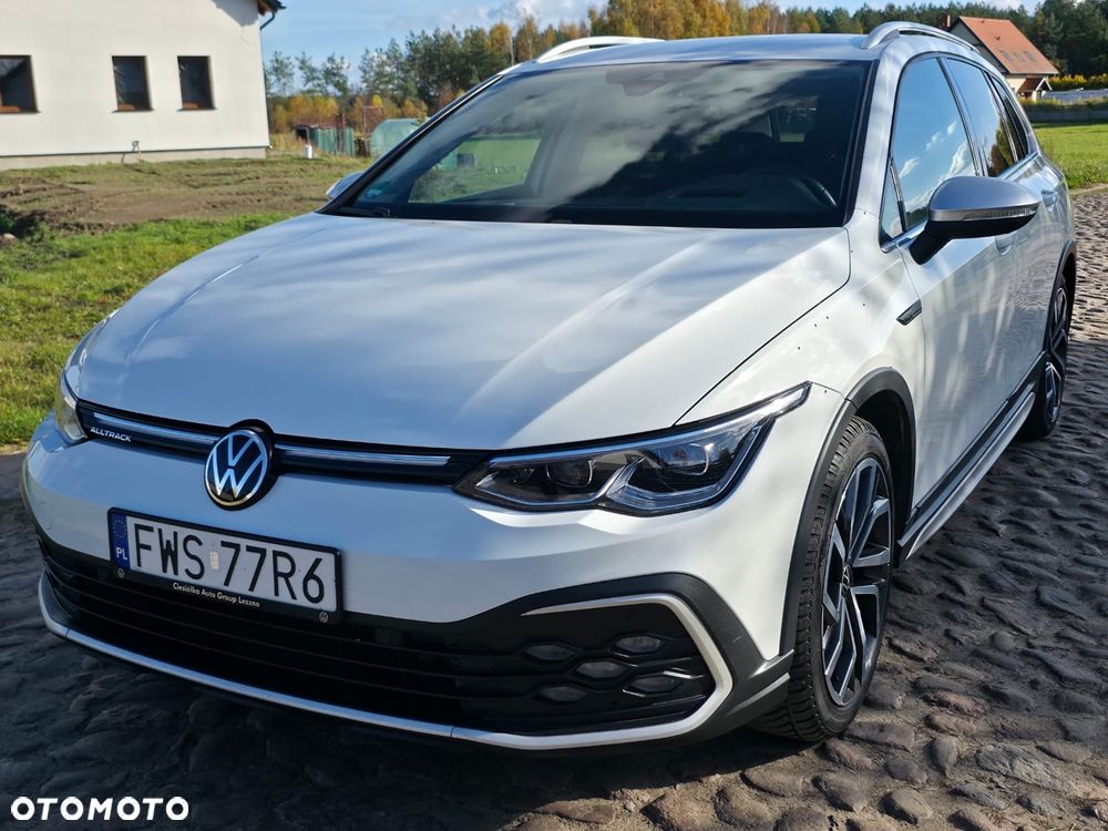 Volkswagen Golf 2022 photo 2