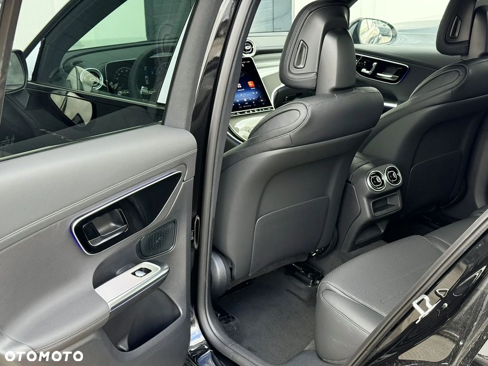 Mercedes-Benz GLC - 28