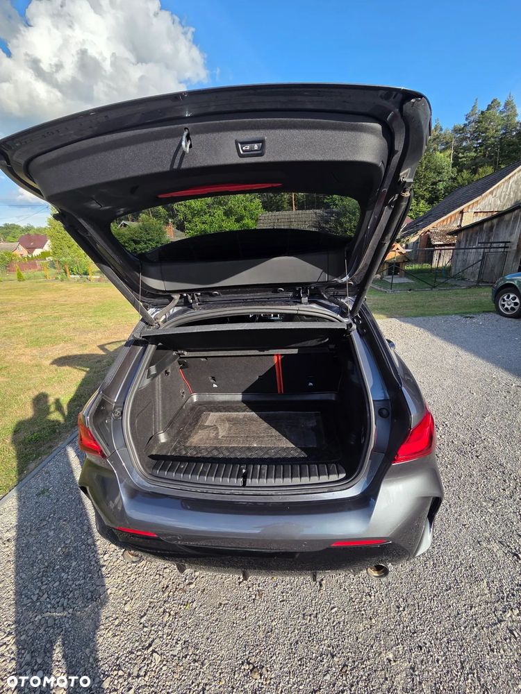 BMW Seria 1 120i M Sport - 9