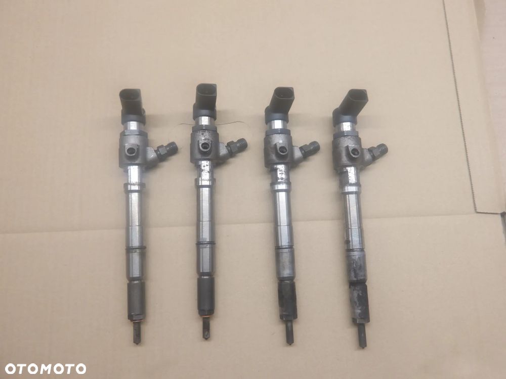 SKODA OCTAVIA II LIFT KOMBI 1.6TDI WTRYSK WTRYSKIWACZ 03L130277B - 1