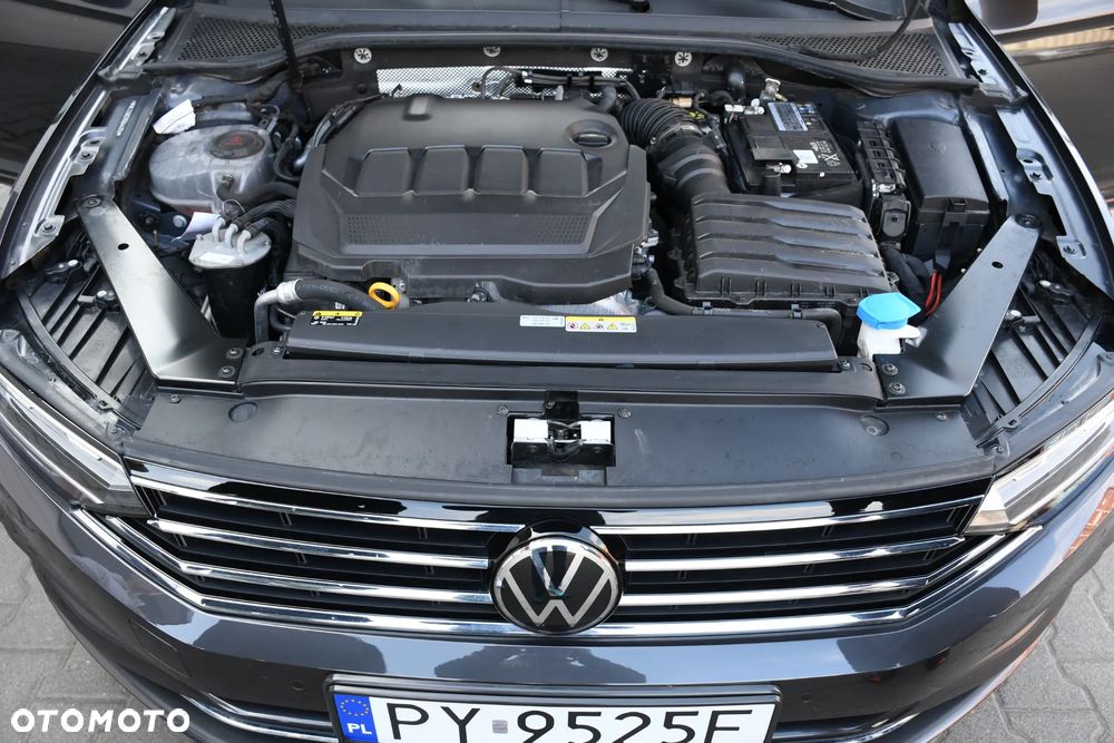Volkswagen Passat 2.0 TDI SCR DSG Business - 25