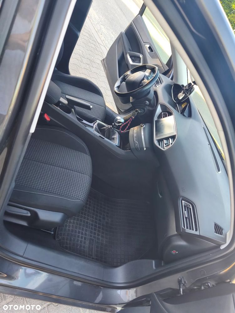 Peugeot 308 1.2 PureTech Allure S&S - 13