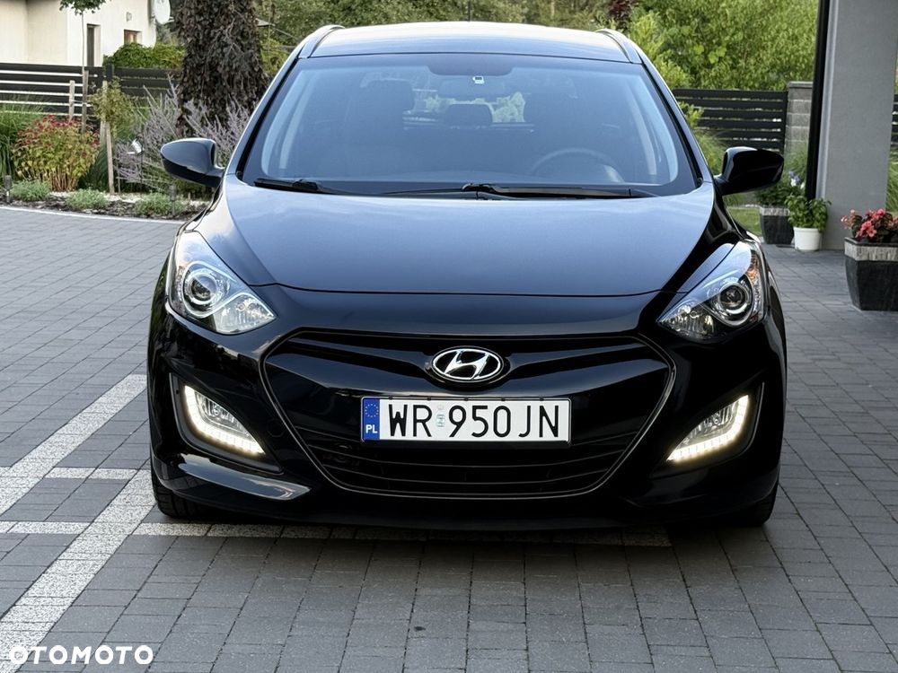 Hyundai i30 i30cw 1.6 Fifa World Cup Edition - 12
