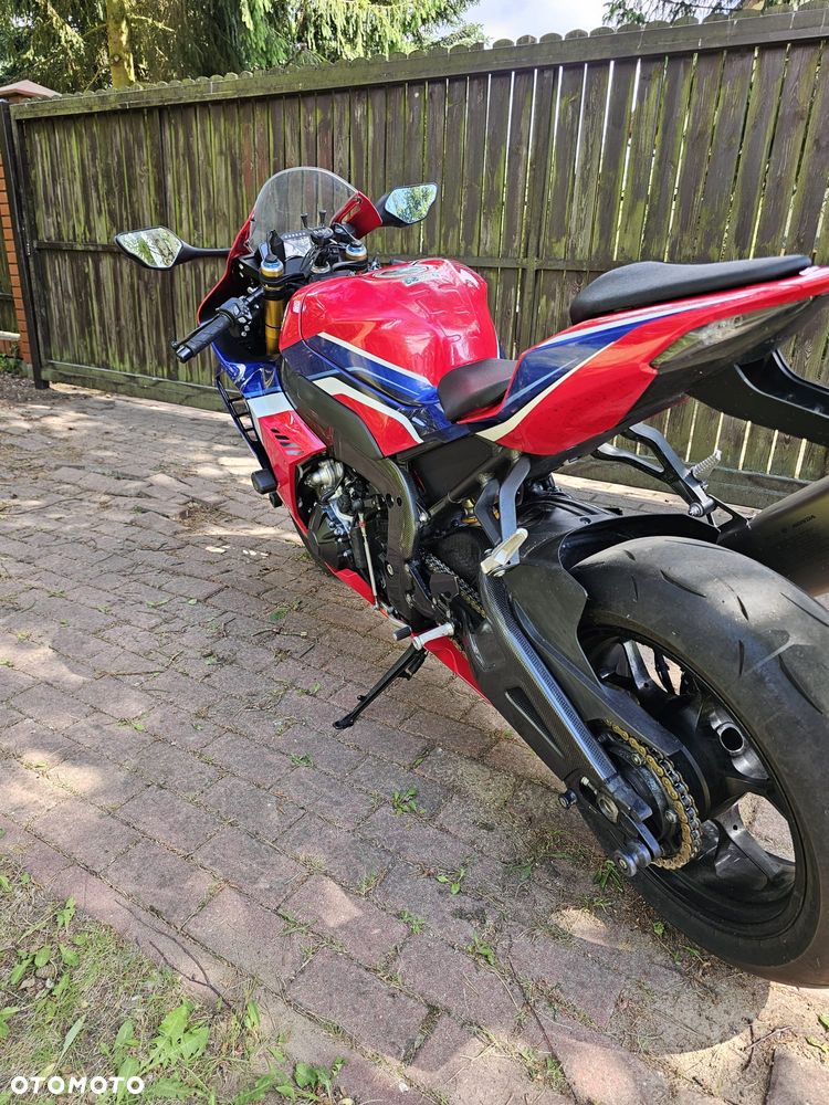 Honda CBR - 11