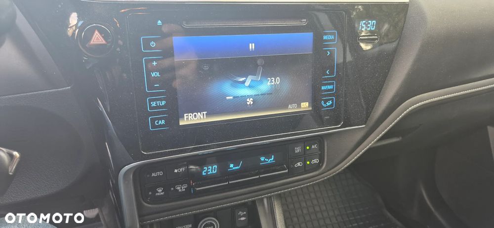 Toyota Auris 1.6 Premium - 15