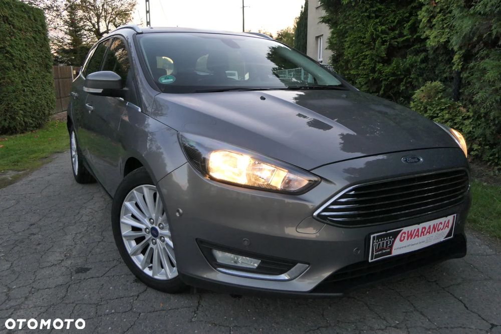 Ford Focus ver-turnier-1-5-ecoblue-start--stopp--system-titanium-style - 12