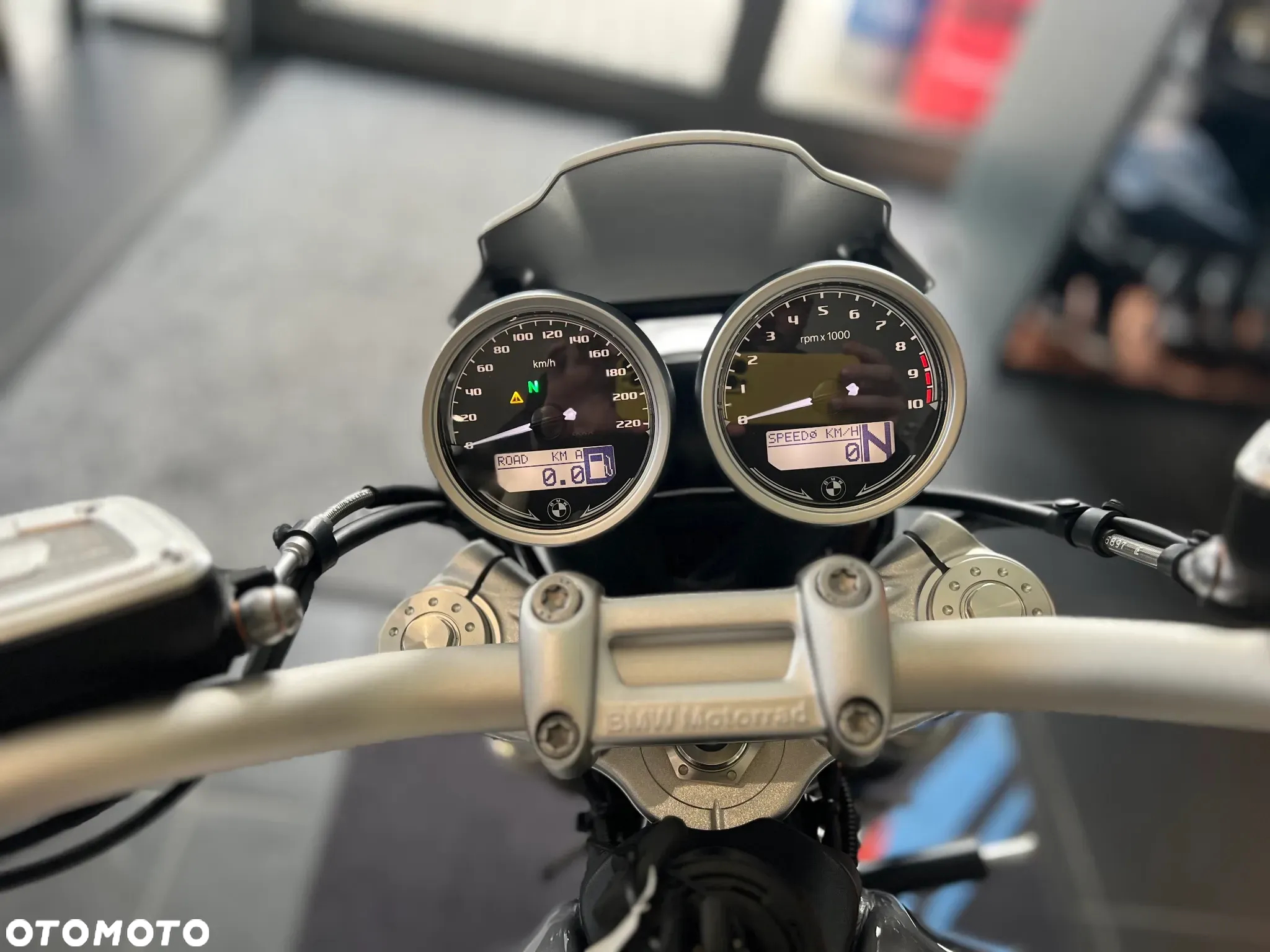 BMW R - 25