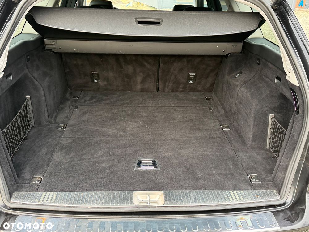 Mercedes-Benz Klasa E - 9