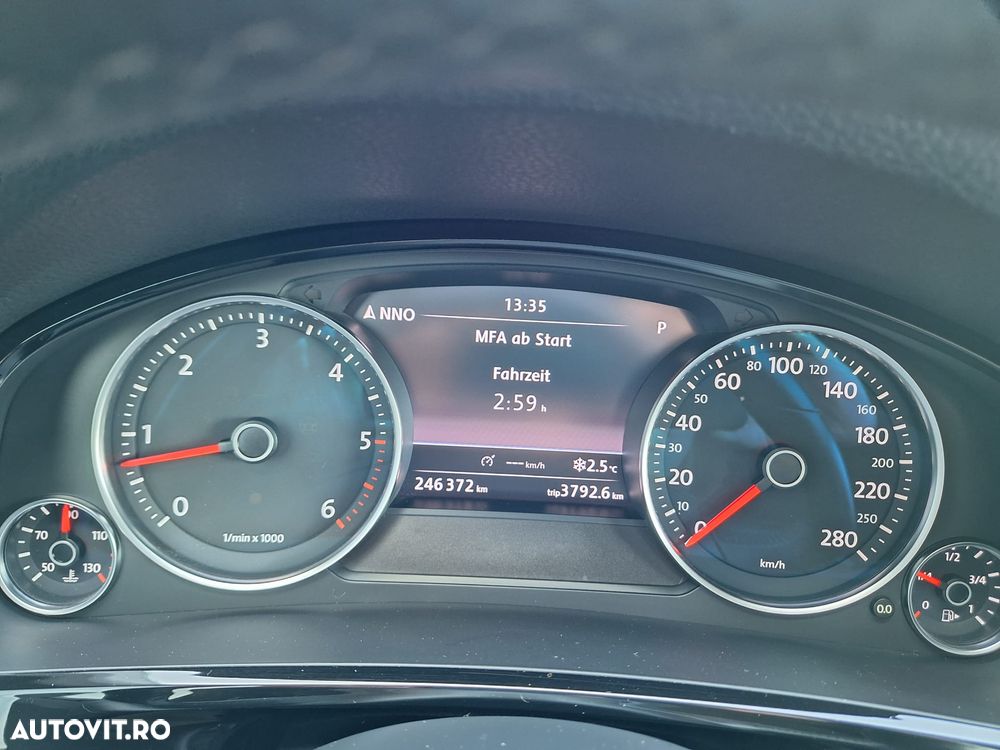 Volkswagen Touareg - 27