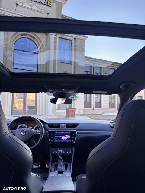 Skoda Superb 2.0 TDI DSG Sportline - 8