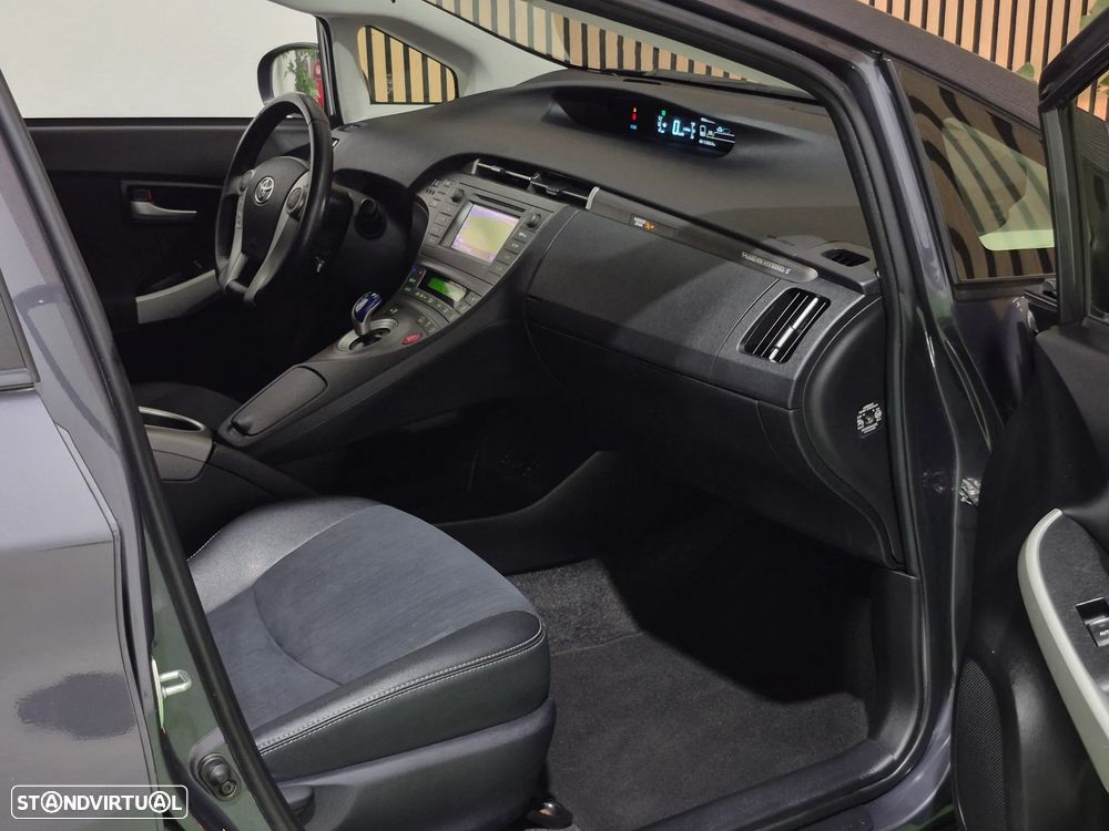 Toyota Prius 1.8 Plug-In Pack Premium - 25