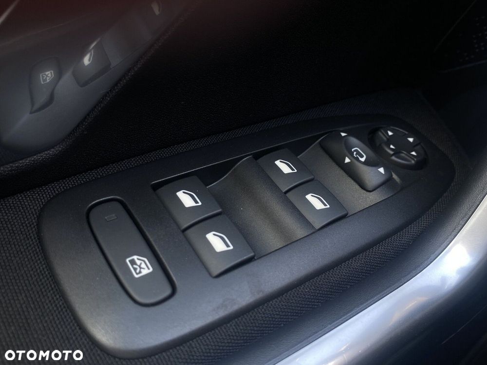 Peugeot 2008 1.2 Pure Tech GPF Allure S&S - 21