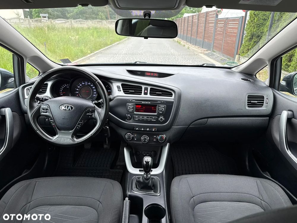 Kia Ceed 1.4 CVVT Dream-Team Edition - 8