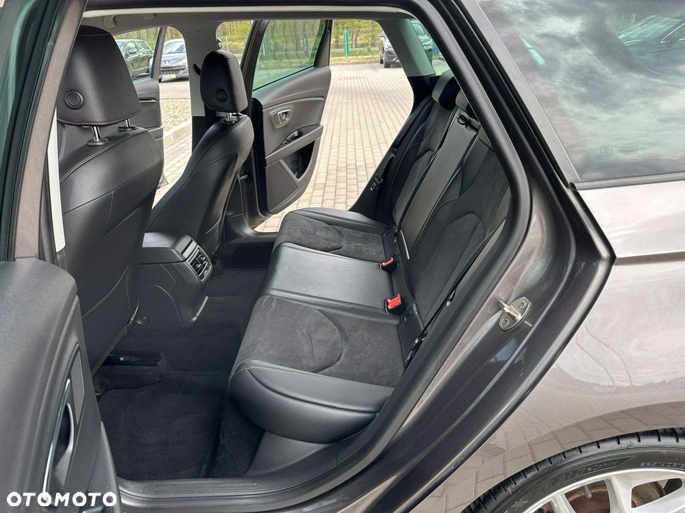 Seat Leon Sportstourer 2.0 TDI DPF DSG FR - 12