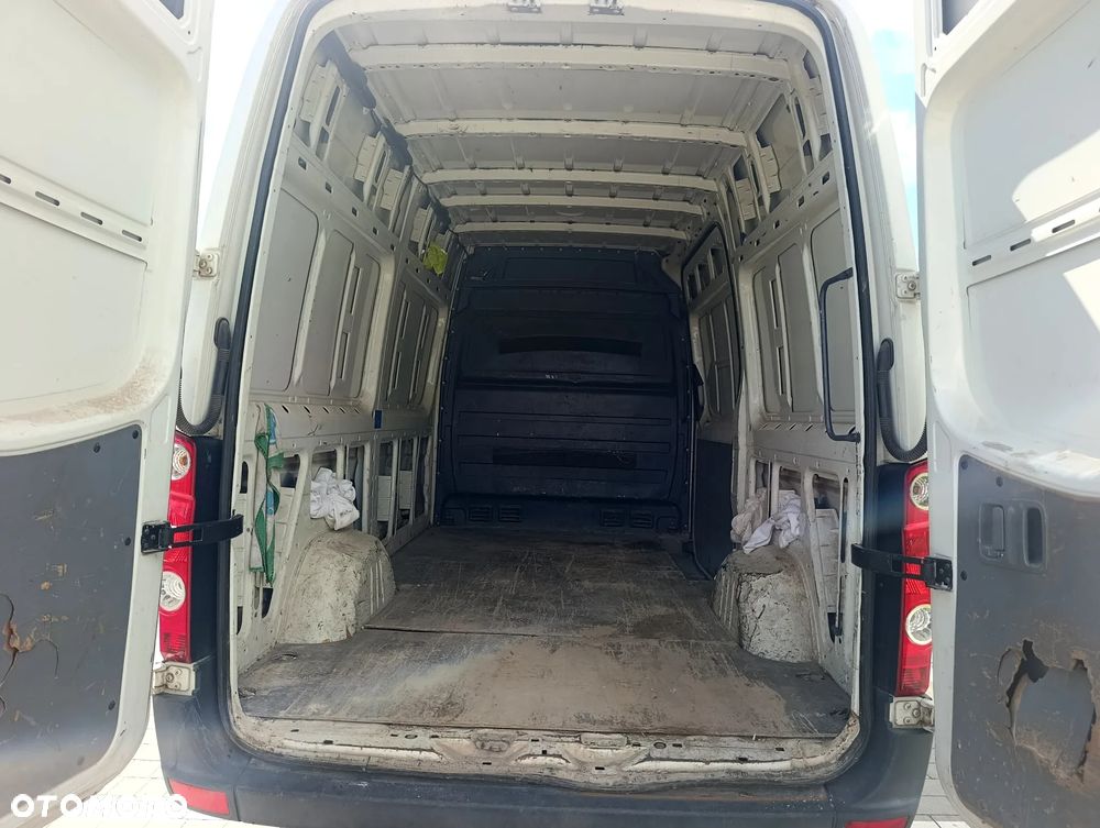 Volkswagen Crafter - 15