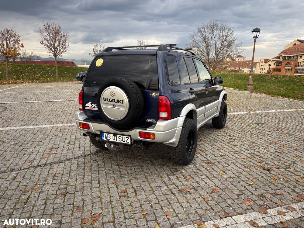 Suzuki Grand Vitara 2.0i - 29