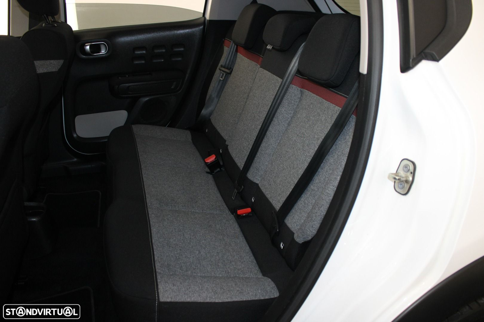 Citroën C3 1.2 PureTech C-Series - 24