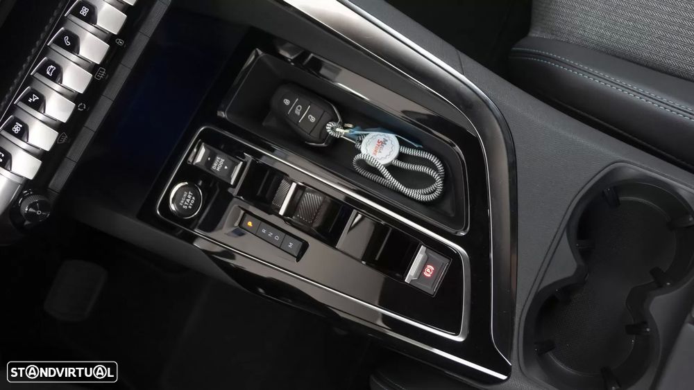 Peugeot 5008 1.2 PureTech Allure EAT8 - 37