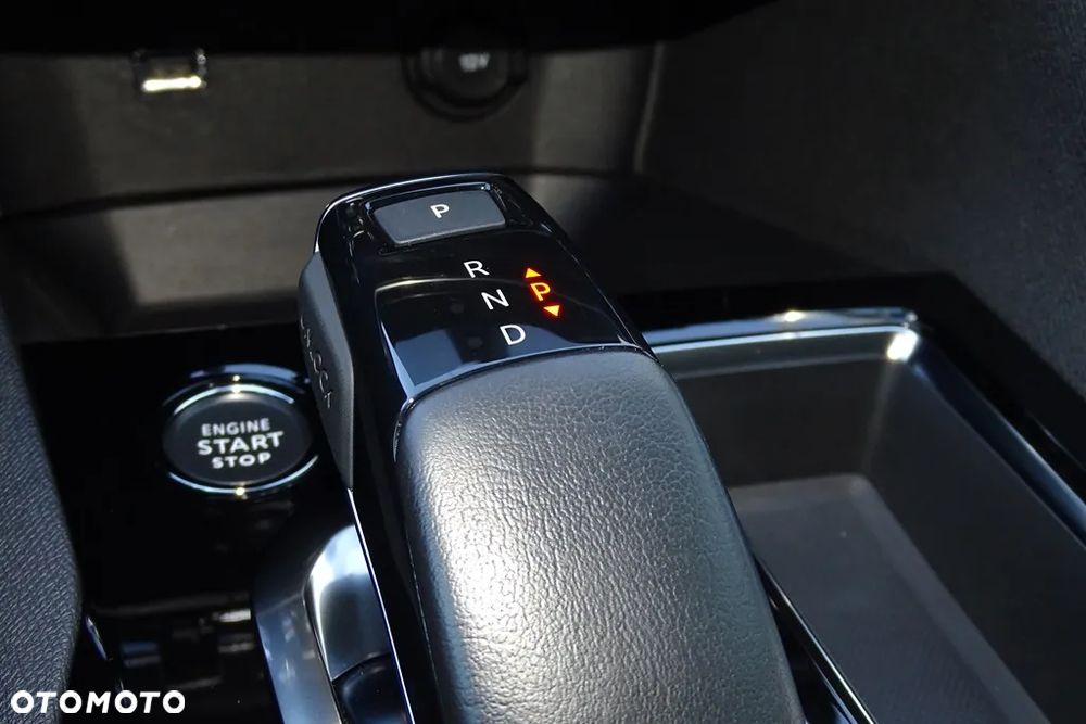 Peugeot 3008 BlueHDi 130 Stop & Start EAT8 Allure Business-Paket - 27