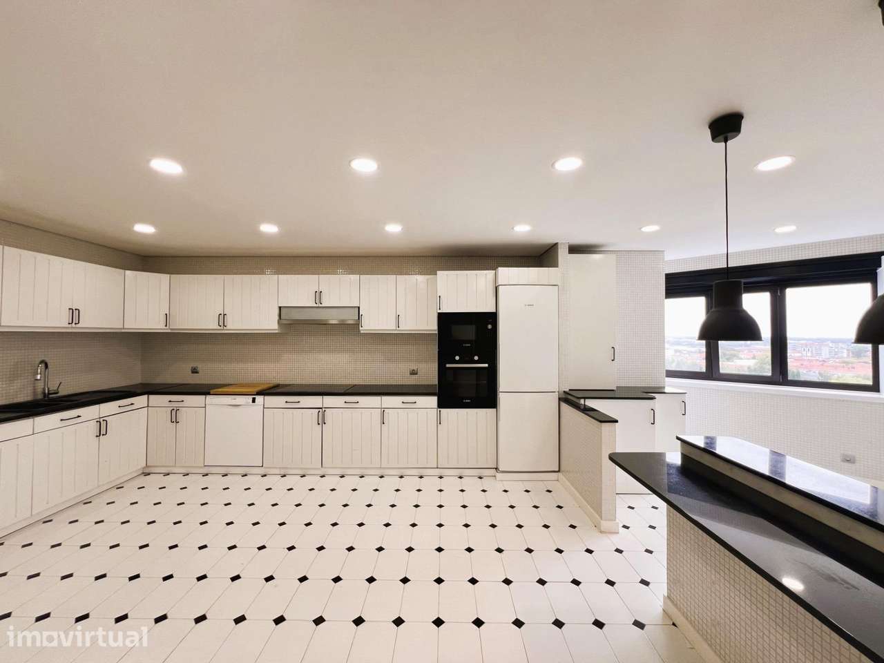 Apartamento T3 (vista panorâmica e garagem fechada 2 carros) - Grande imagem: 3/20