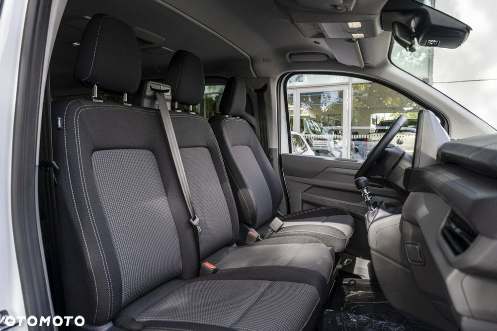 Volkswagen Caravelle - 15