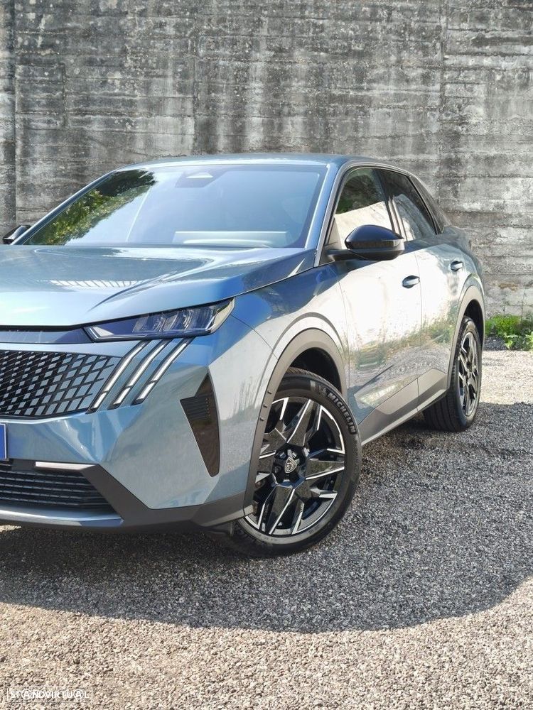 Peugeot 3008 1.2 Hybrid Allure e-DCS6 - 22