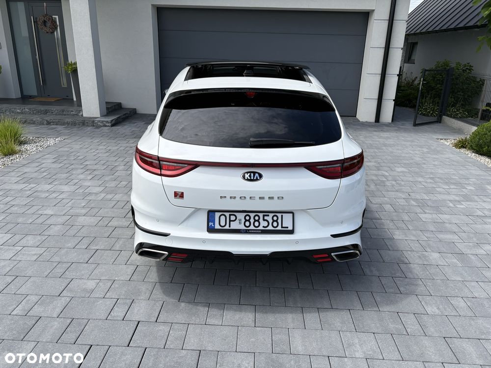 Kia ProCeed - 2