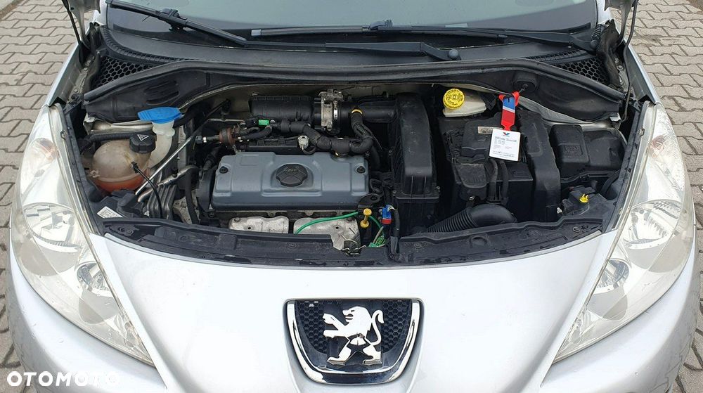Peugeot 207 - 16