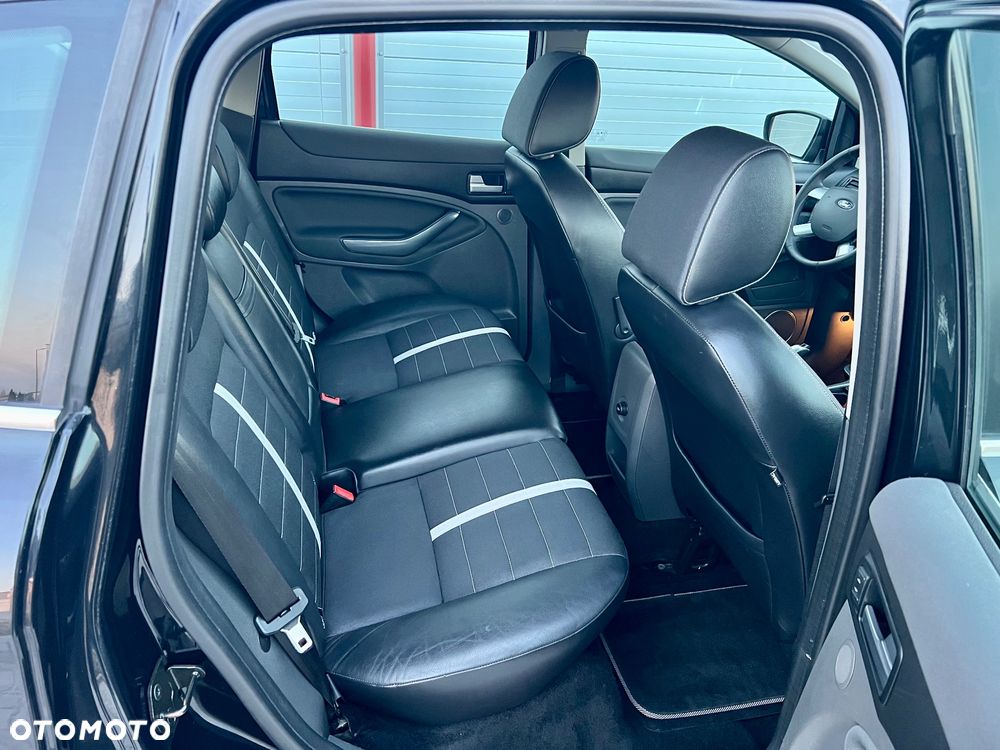 Ford Kuga 2.0 TDCi 4x4 Titanium - 10
