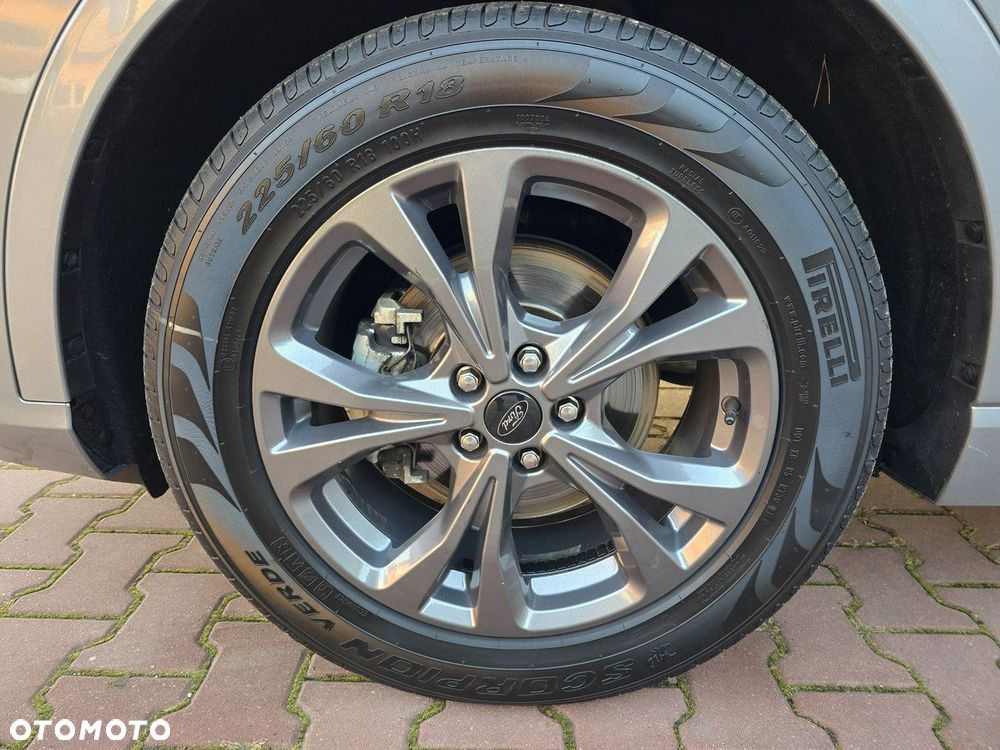 Ford Kuga 2.0 EcoBlue 4x4 ST-LINE - 38