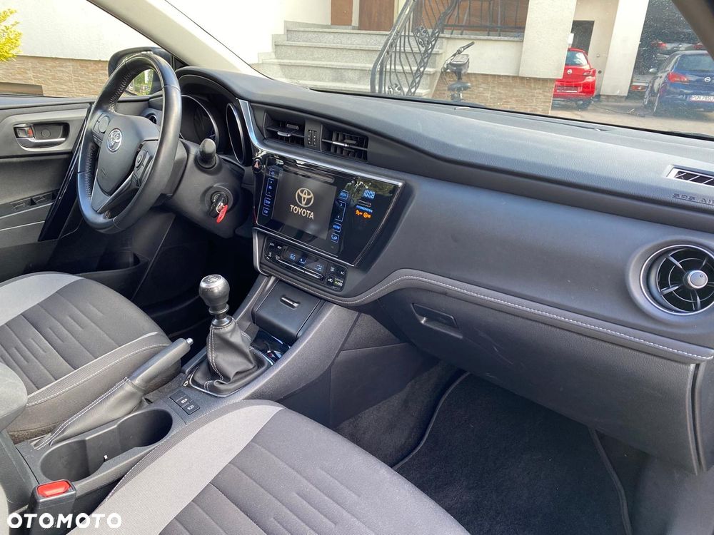 Toyota Auris 1.2 T Premium - 9