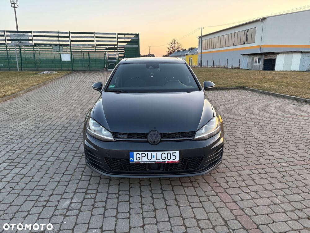 Volkswagen Golf 2.0 TDI BMT GTD DSG - 2