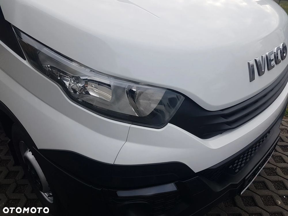 Iveco DAILY 6EP CHŁODNIA MROŹNIA IZOTERMA AGREGAT THERMO KING V-200 MAX GRZANIE ZASILANIE Z SILNIKA + ELEKTRYCZNE - 32