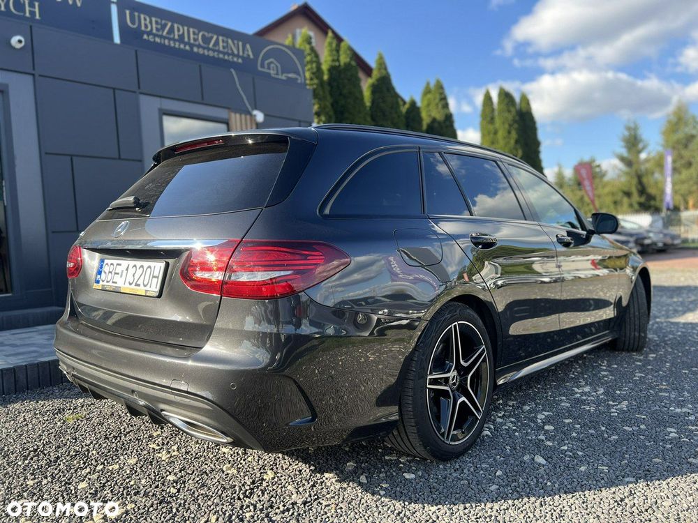 Mercedes-Benz Klasa C 300 T 9G-TRONIC Night Edition - 10