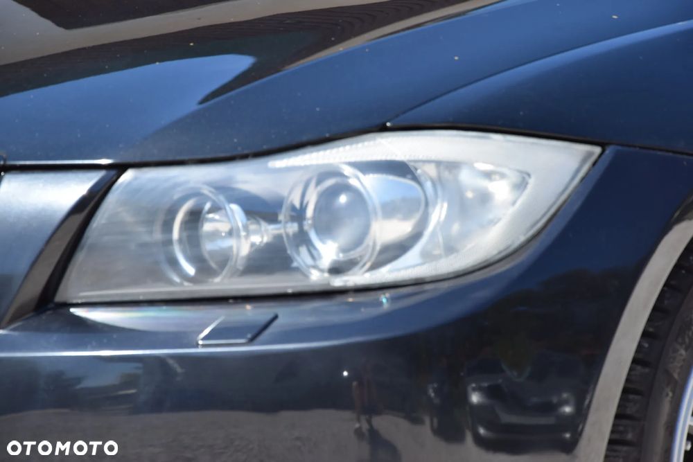 BMW Seria 3 318i - 14