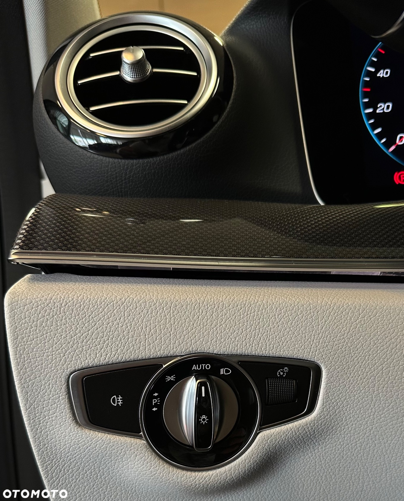 Mercedes-Benz Klasa E 300 Avantgarde - 20