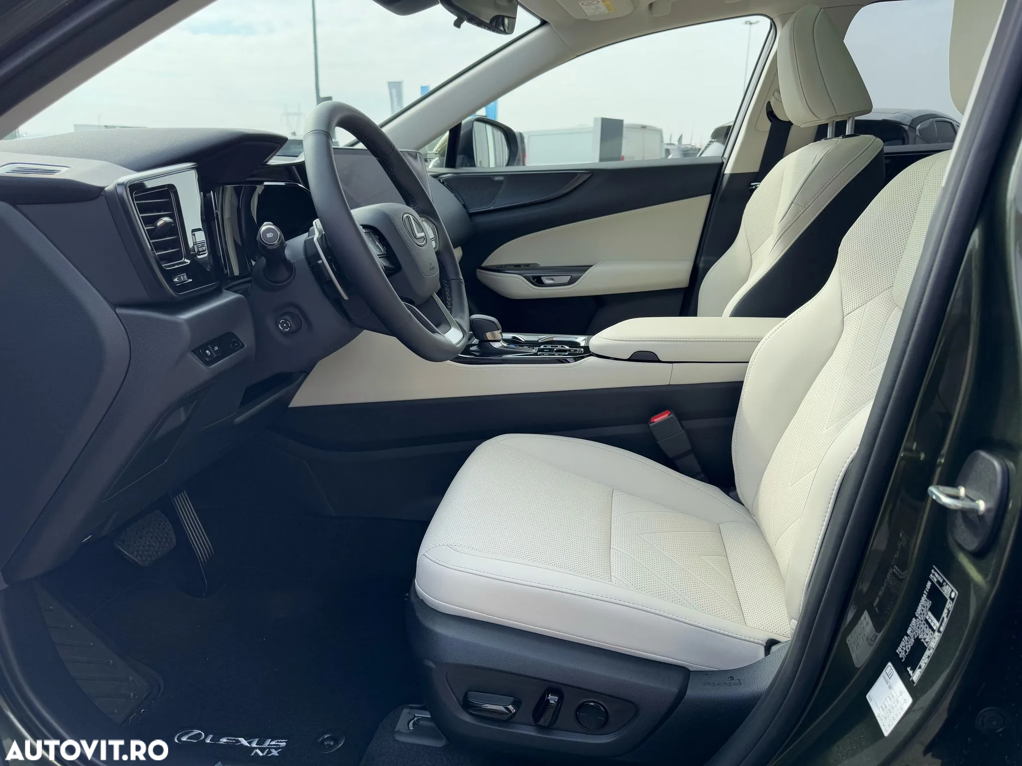 Lexus Seria NX 450h+ AWD CVT PHEV Luxury - 13