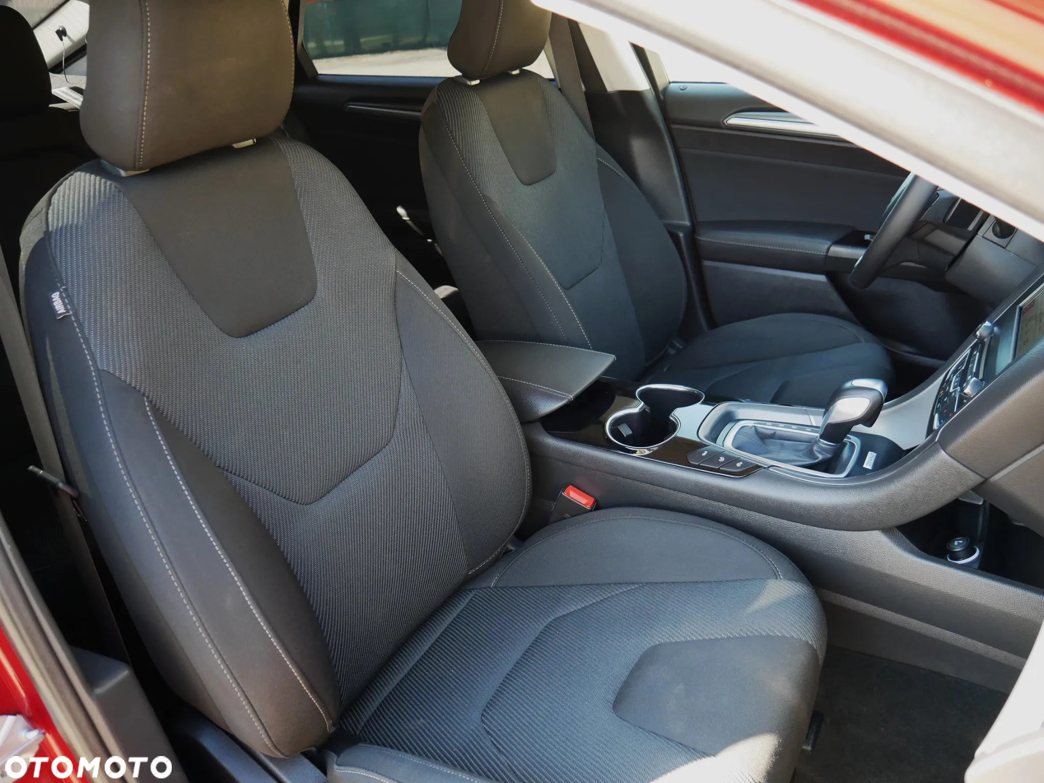 Ford Mondeo 2.0 TDCi Titanium 4WD PowerShift - 24