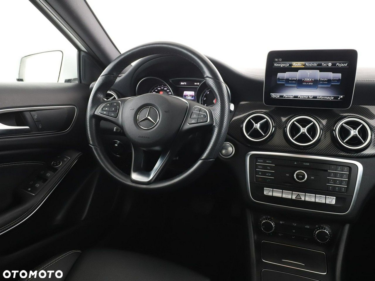 Mercedes-Benz GLA 180 7G-DCT UrbanStyle Edition - 16
