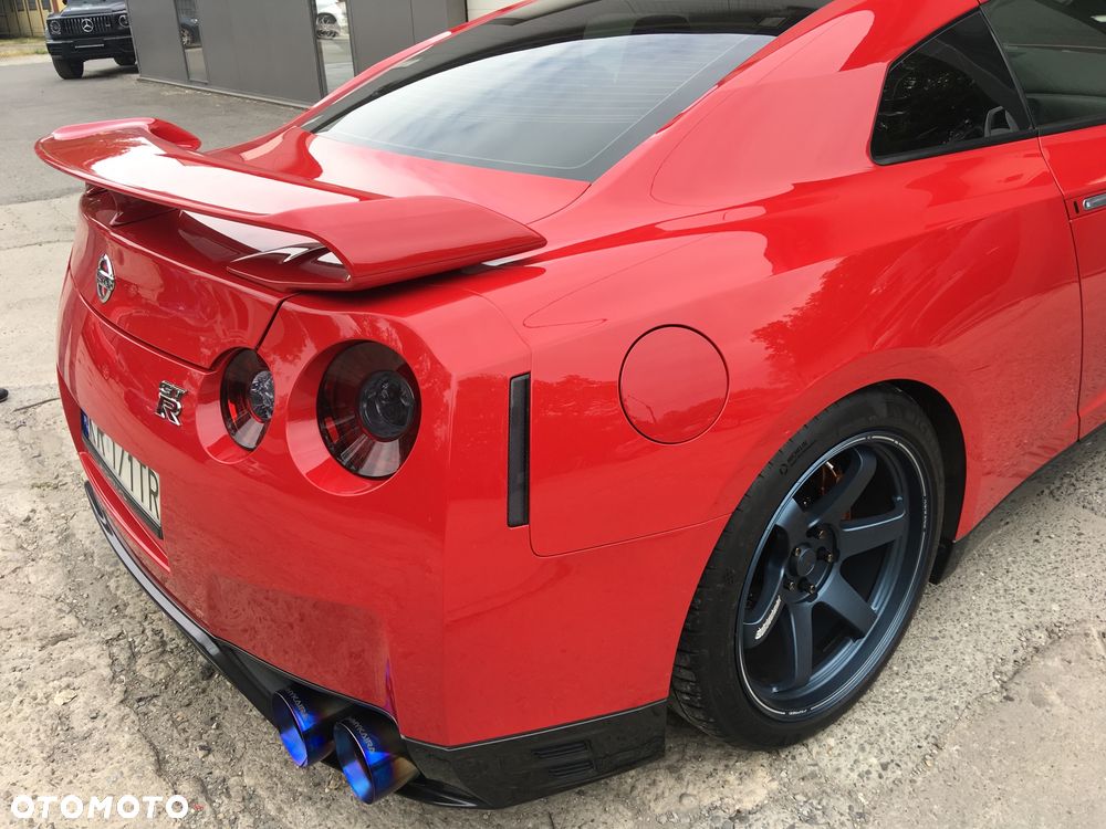 Nissan GT-R Black Edition - 4