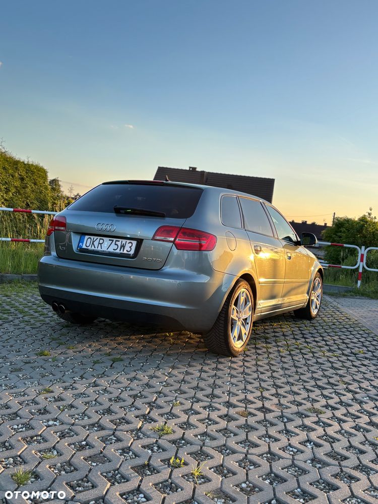Audi A3 Sportback 2.0 TDI Ambition - 4