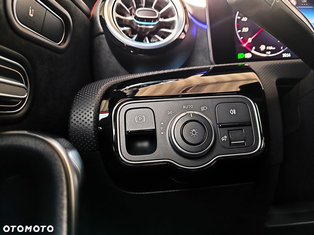 Mercedes-Benz CLA - 18