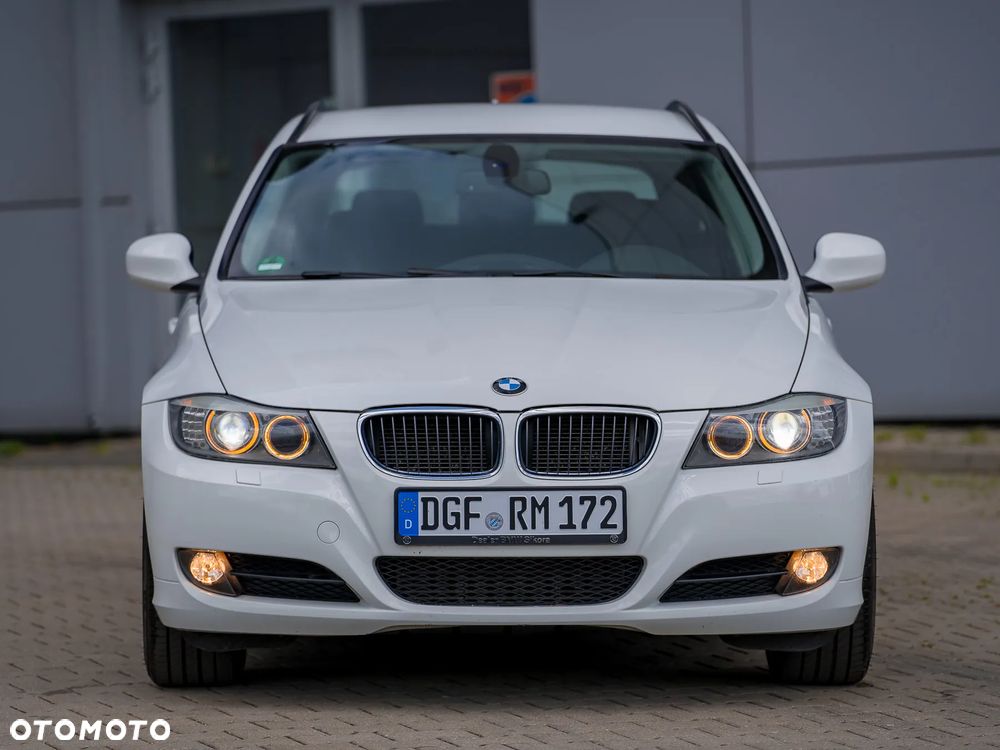 BMW Seria 3 318d DPF Edition Lifestyle - 3