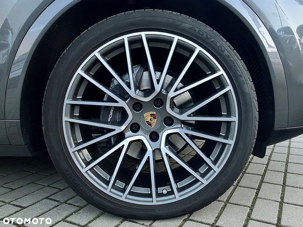 Porsche Cayenne - 12