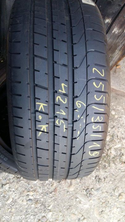 255/35/19 Pirelli P Zero