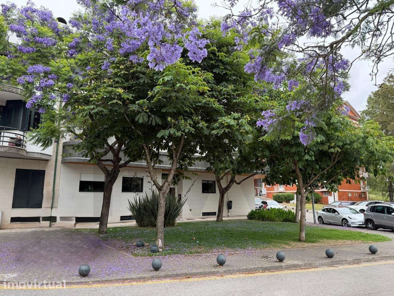 Exclusivo T2 Renovado no Bairro do Alboi | Vistas Panorâmicas e Garage - Grande imagem: 4/21
